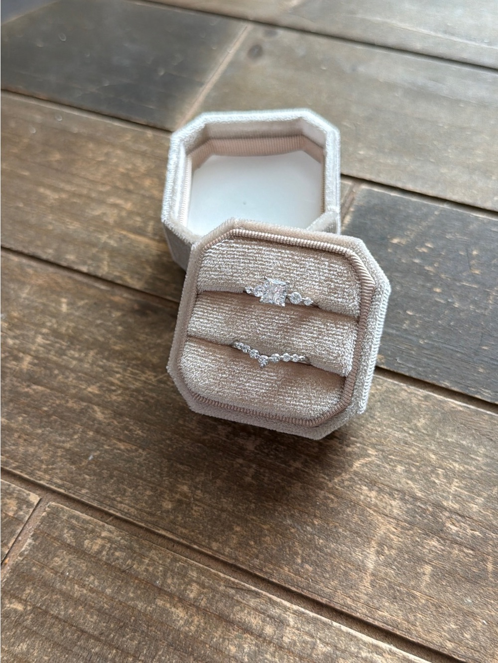 Lab grown 1 carat engagement ring and band